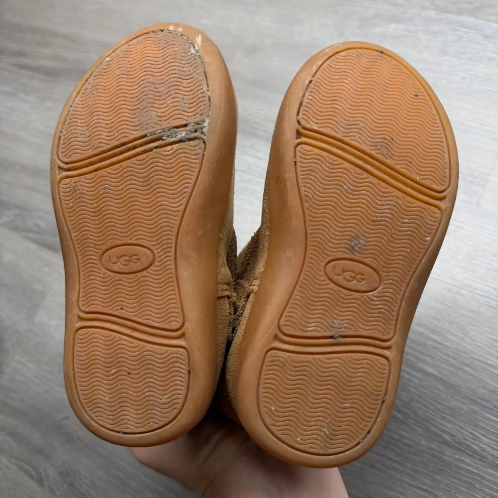 UGG Keelan Chestnut Suede Sheepskin Toddler Boots Size 6